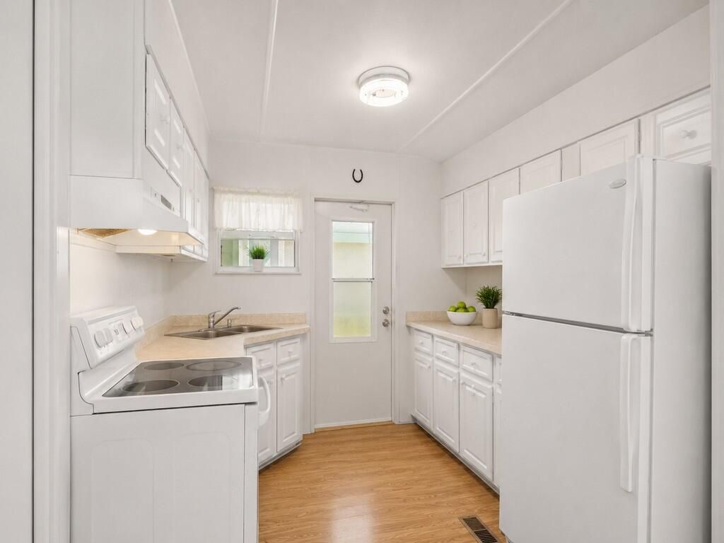 14 Golf Drive, Port Saint Lucie, FL 34952 Photo
