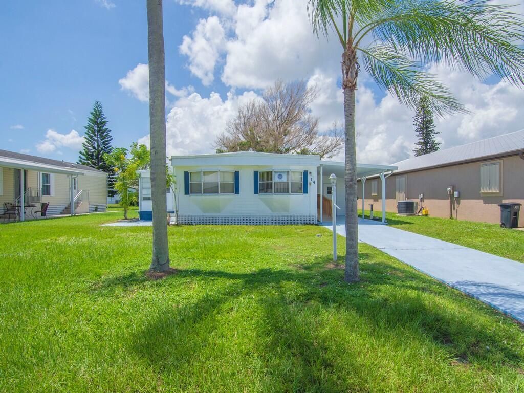 14 Golf Drive, Port Saint Lucie, FL 34952 Photo