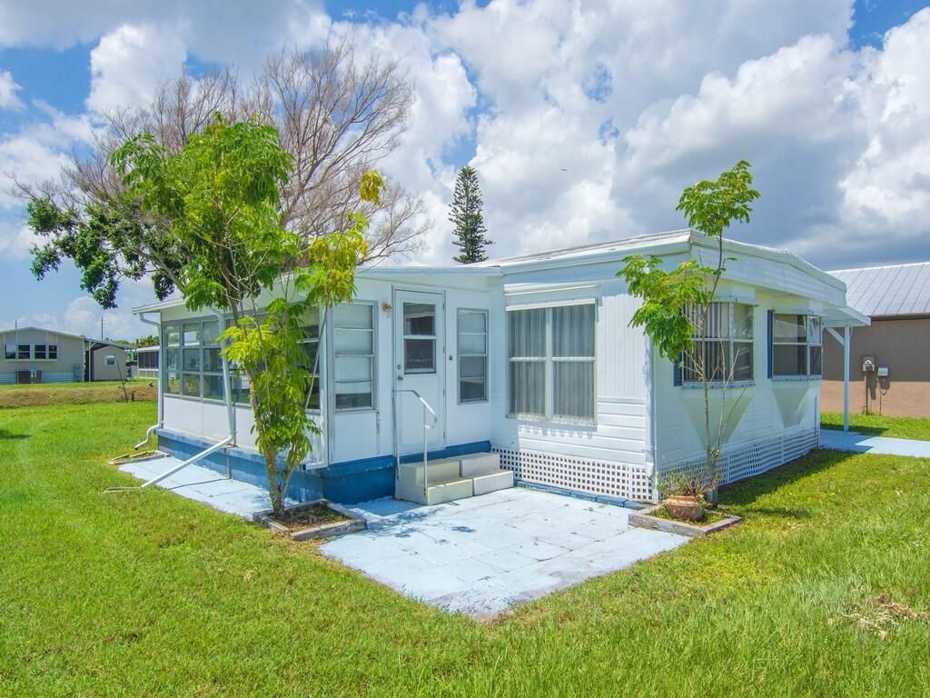 14 Golf Drive, Port Saint Lucie, FL 34952 Photo