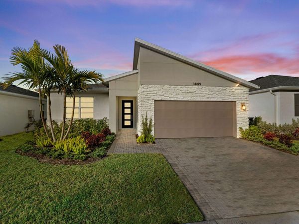 14499 SW Woodford Way, Port Saint Lucie, FL 34987