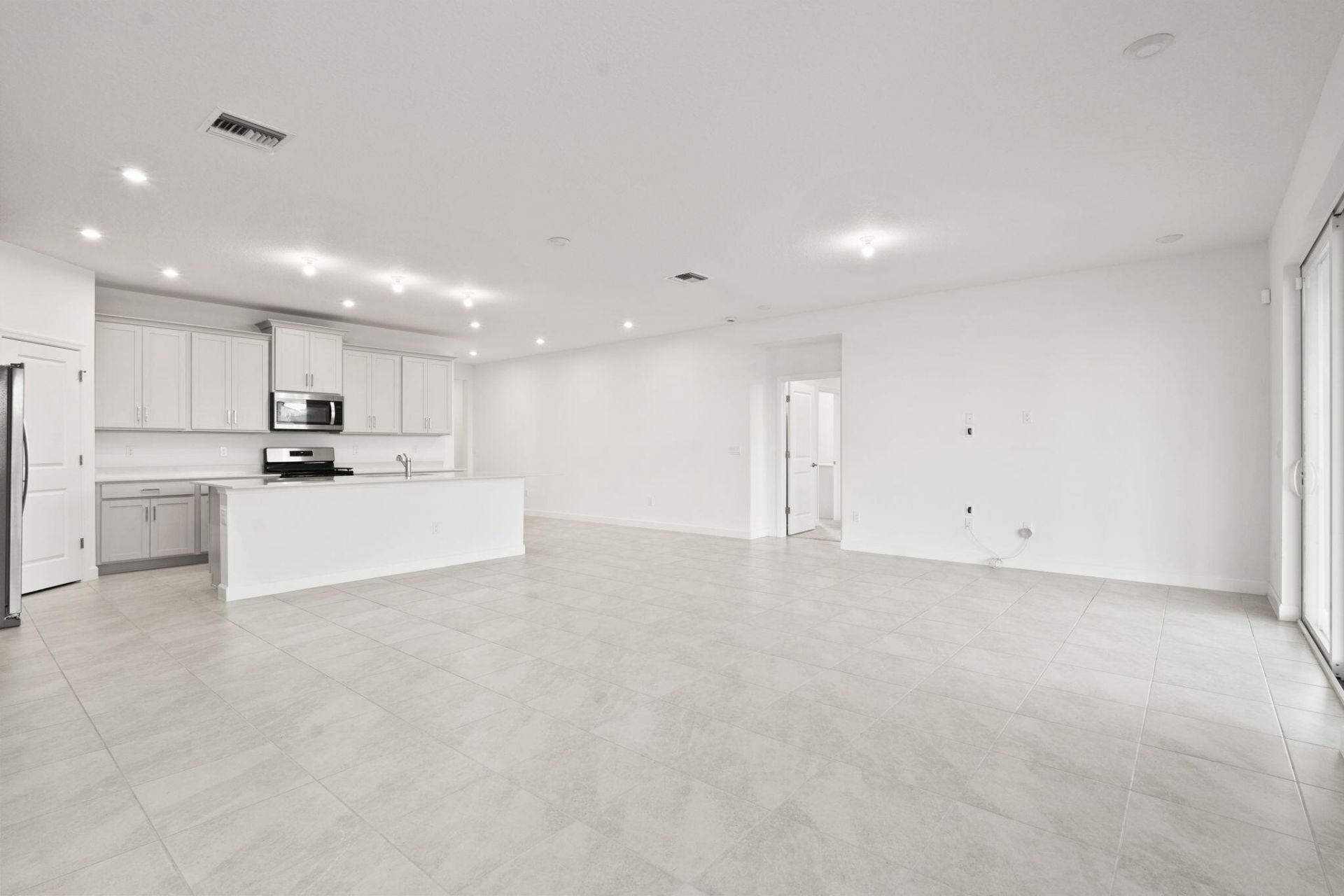 14499 SW Woodford Way, Port Saint Lucie, FL 34987 Photo