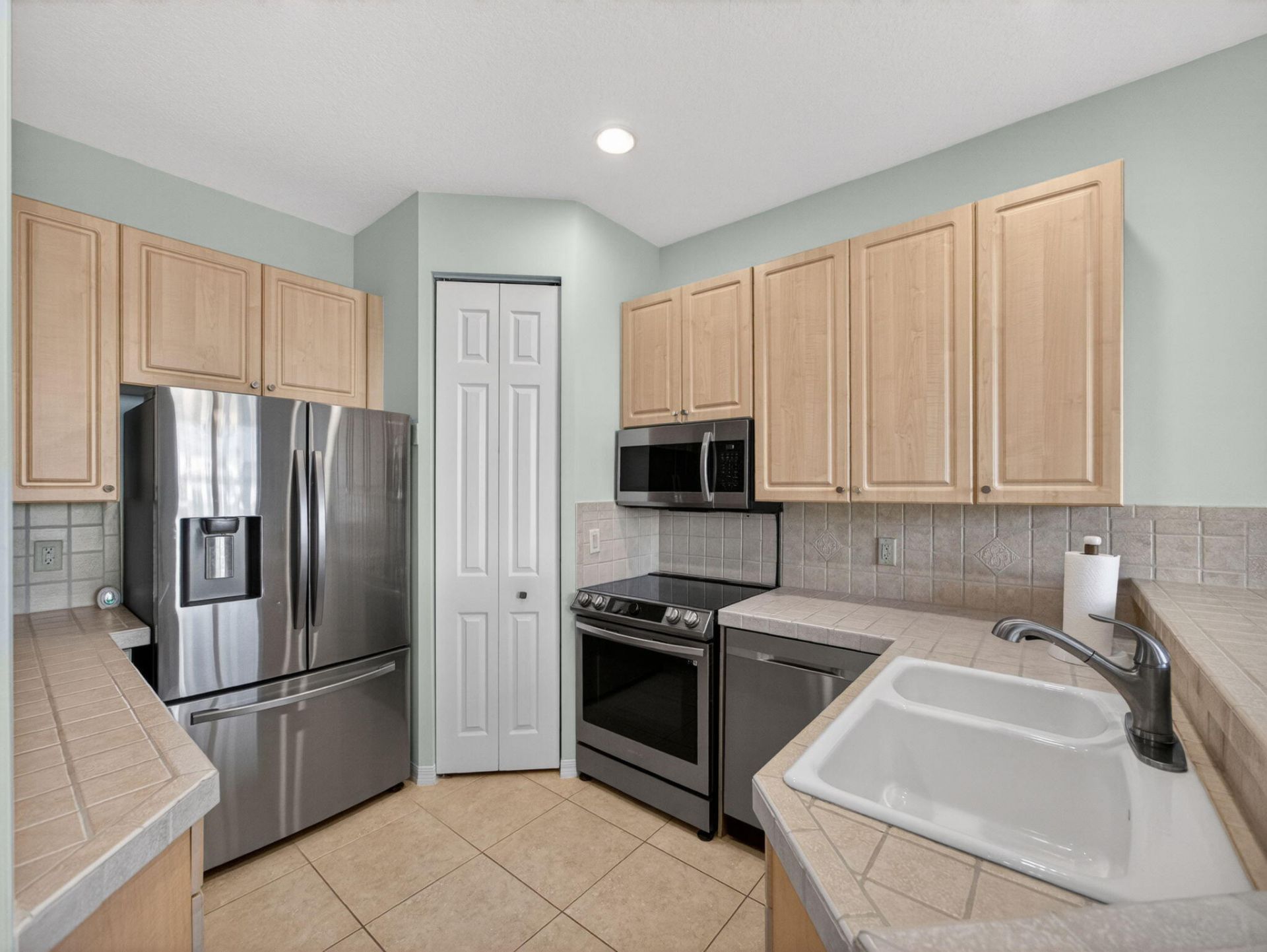 1805 Mariner Bay Boulevard, Fort Pierce, FL 34949 Photo