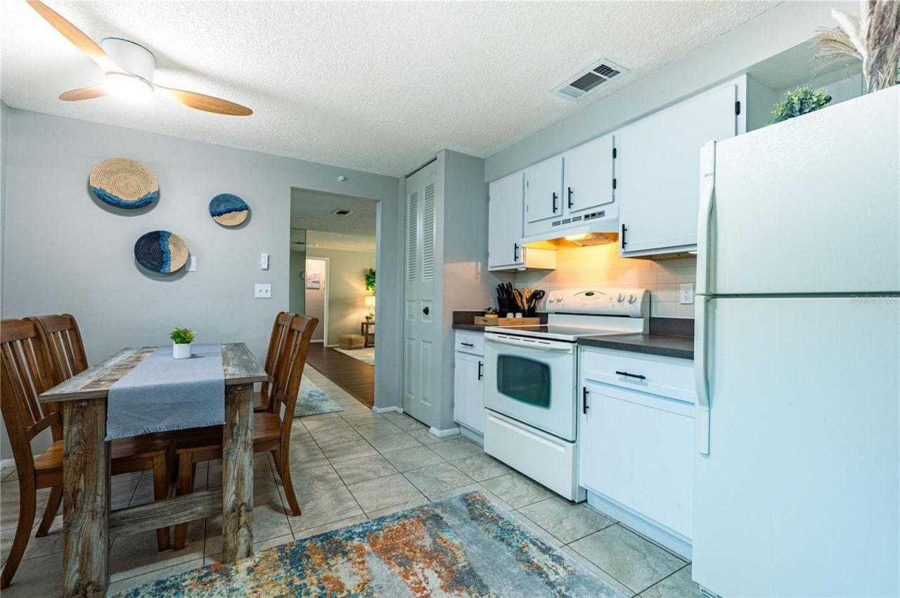 6504 39th Avenue W, Bradenton, FL 34209 Photo