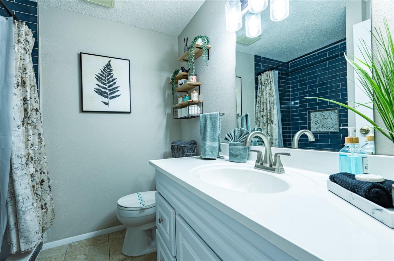 6504 39th Avenue W, Bradenton, FL 34209 Photo