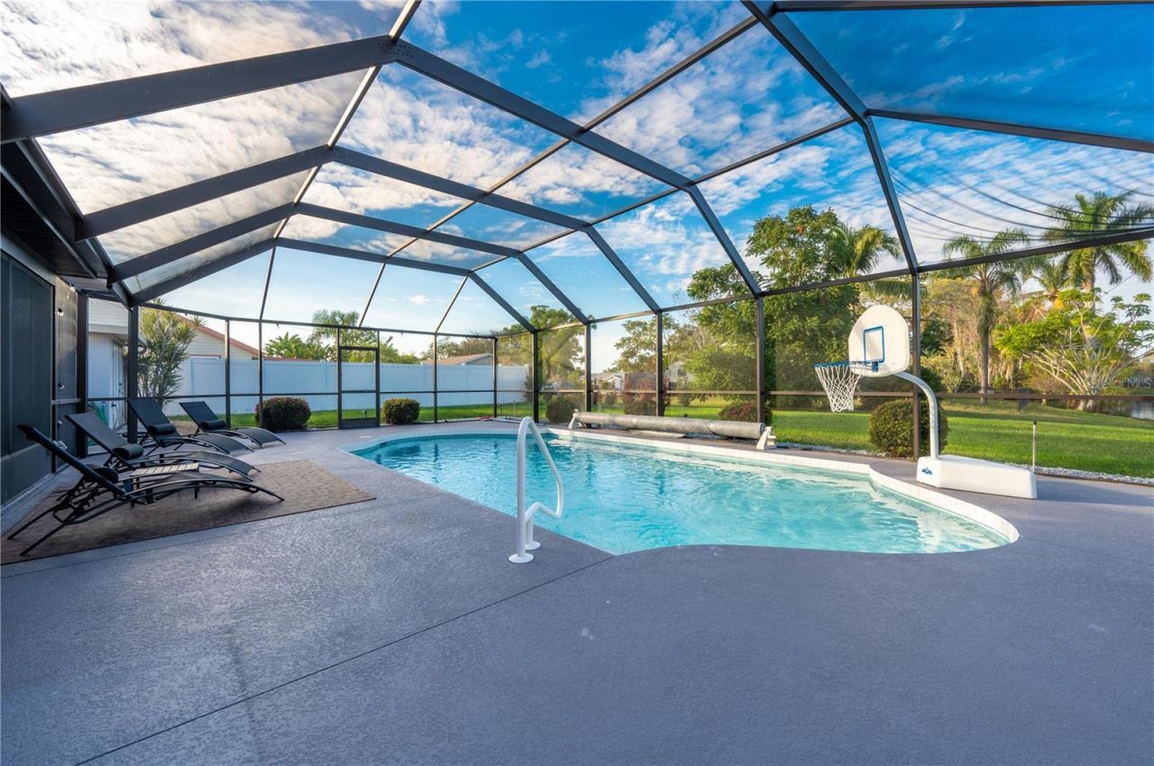 6504 39th Avenue W, Bradenton, FL 34209 Photo