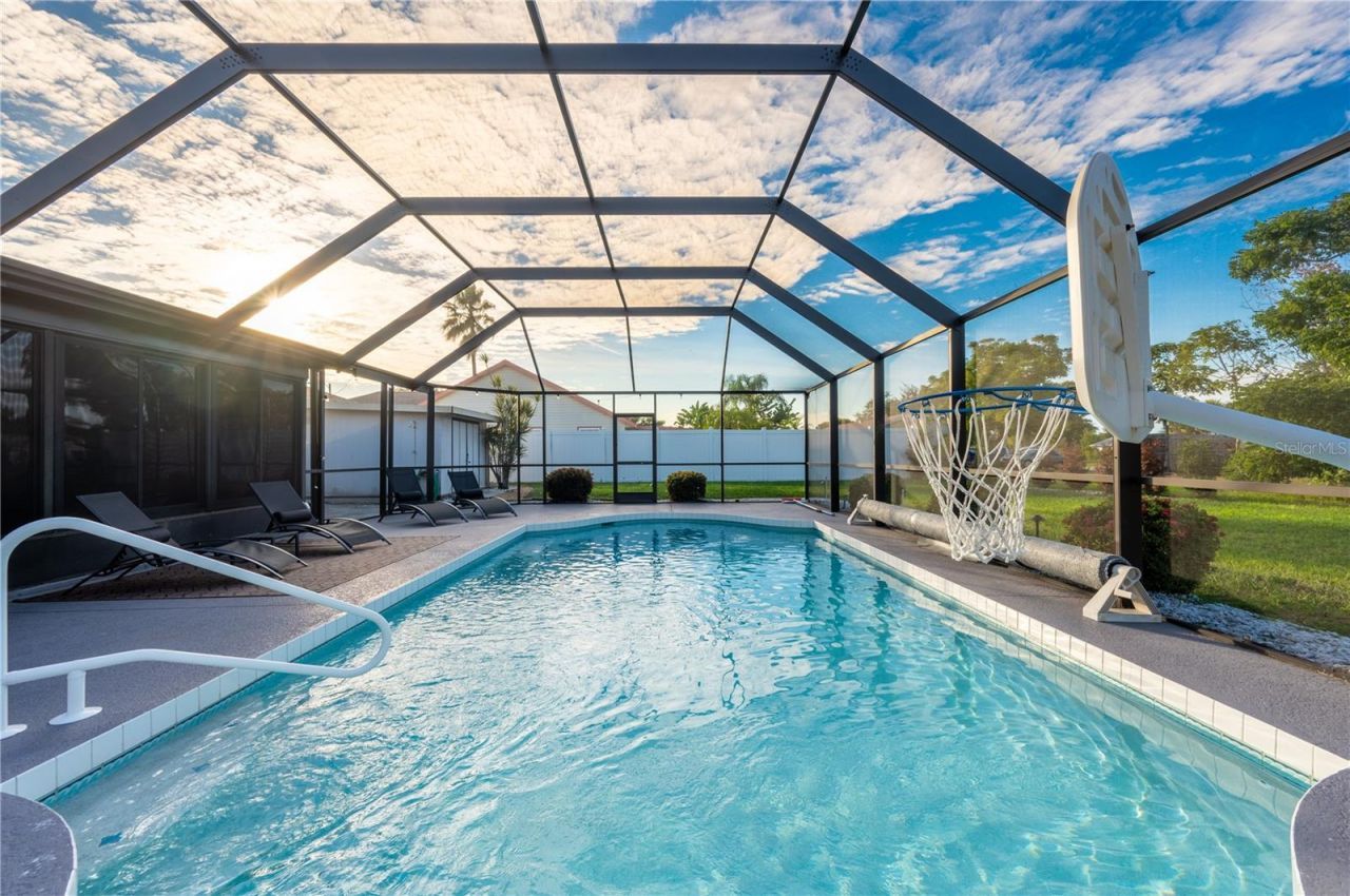 6504 39th Avenue W, Bradenton, FL 34209 Photo