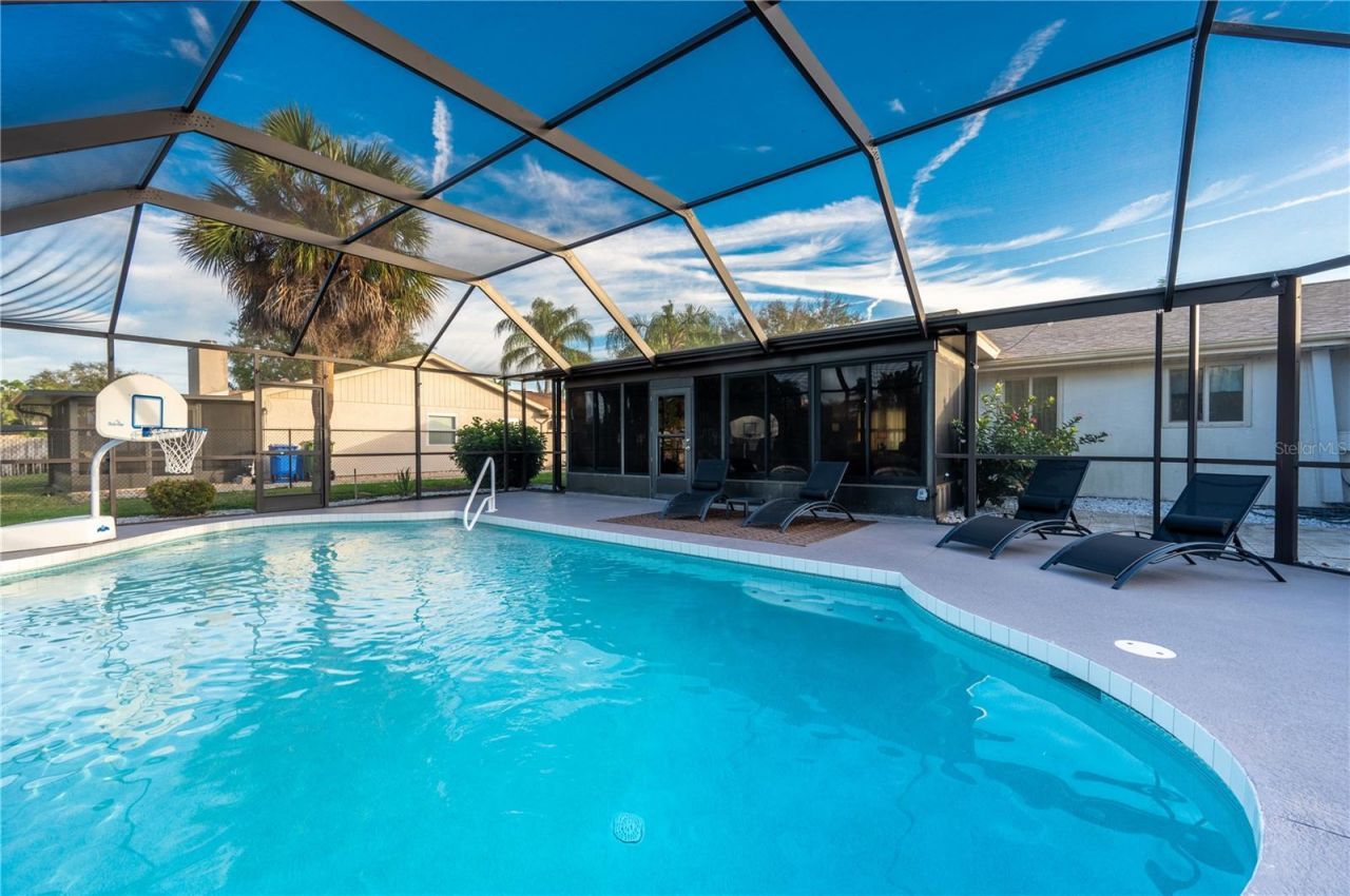 6504 39th Avenue W, Bradenton, FL 34209 Photo