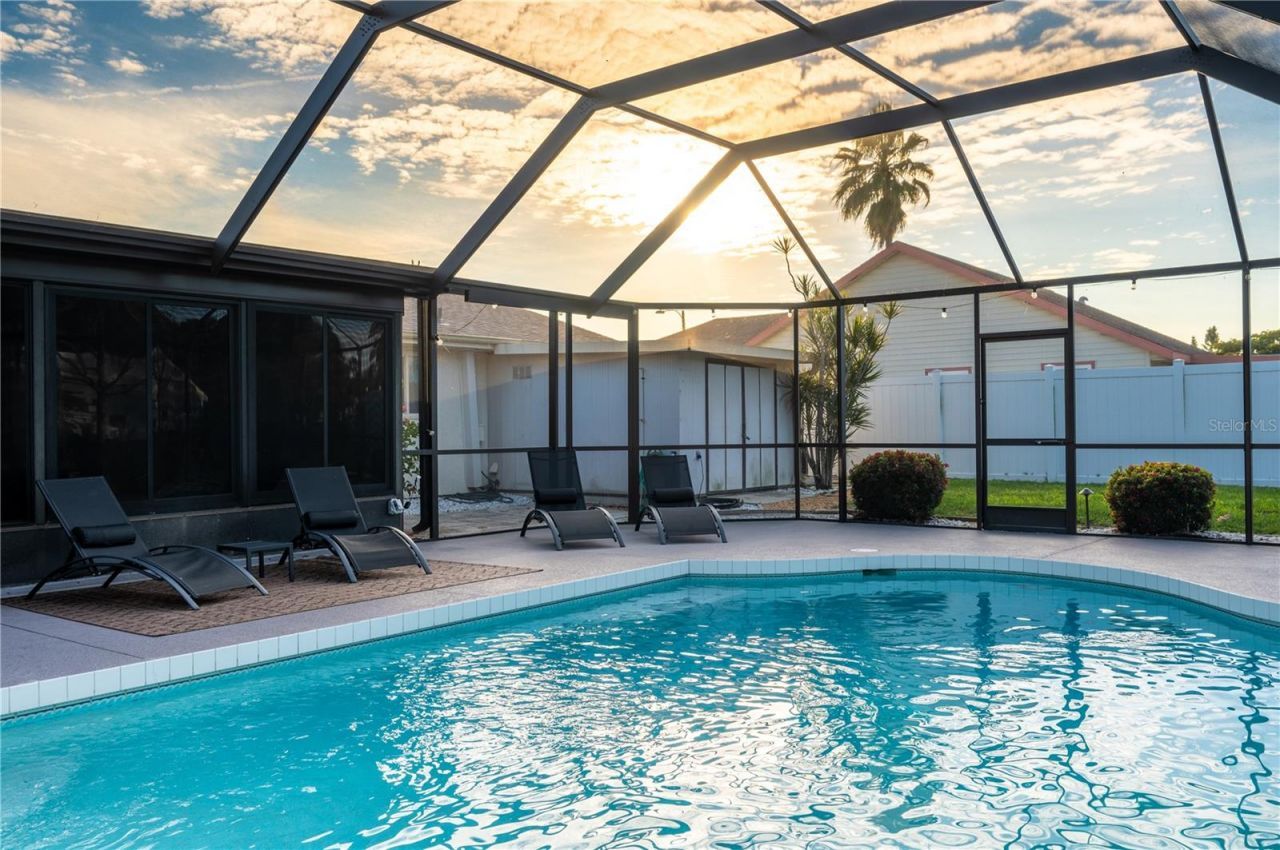 6504 39th Avenue W, Bradenton, FL 34209 Photo