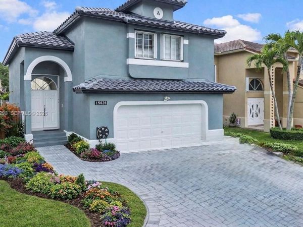 15626 SW 100th Ter, Miami, FL 33196