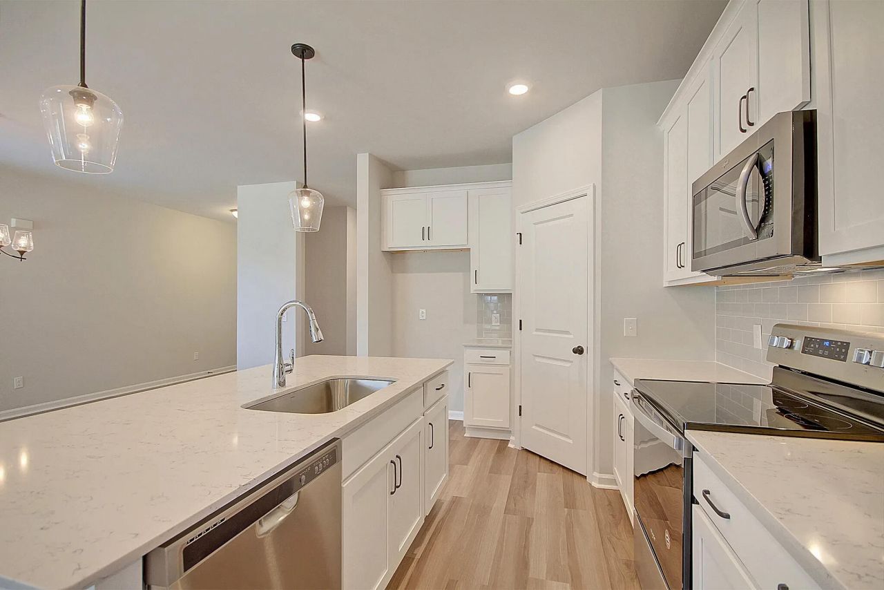 3082 Macaron Court Photo 2