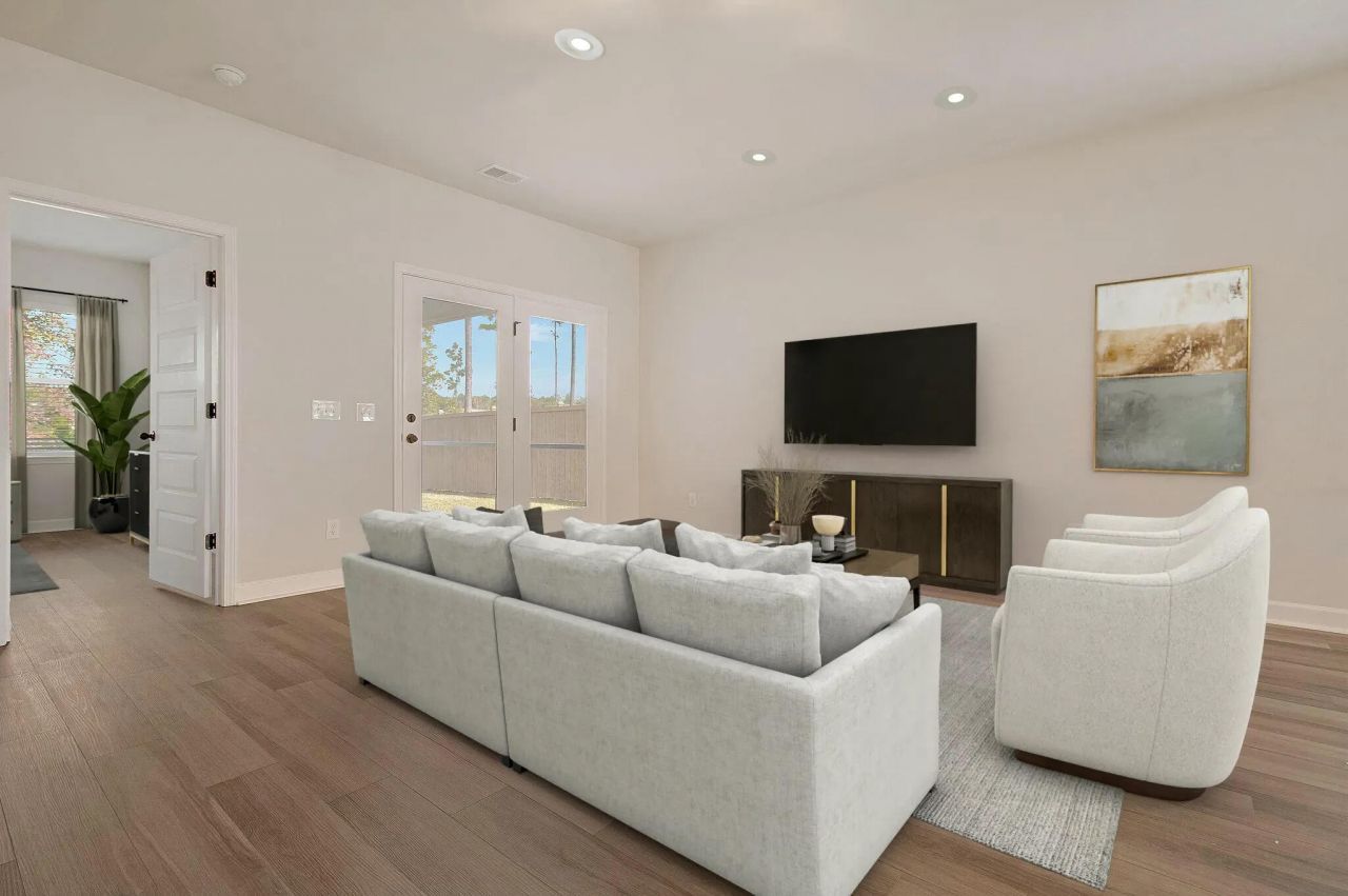 3082 Macaron Court Photo 5