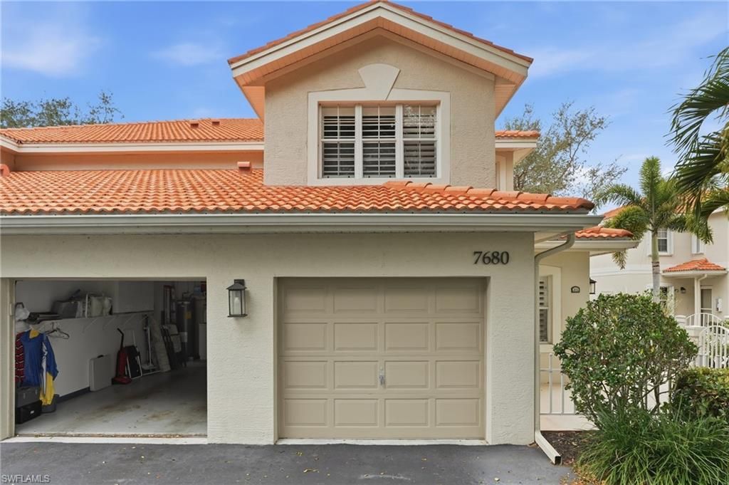 7680 Oleander Gate Dr, Unit J202, Naples, FL 34109 Photo