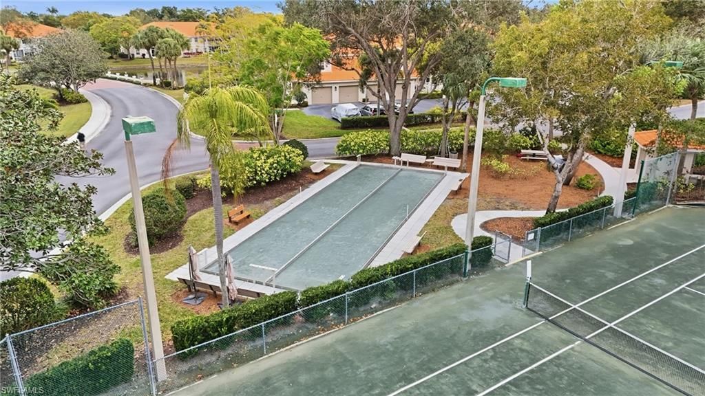 7680 Oleander Gate Dr, Unit J202, Naples, FL 34109 Photo