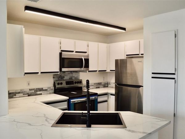 2320 Gracy Farms LN, Unit 1414, Austin, TX 78758