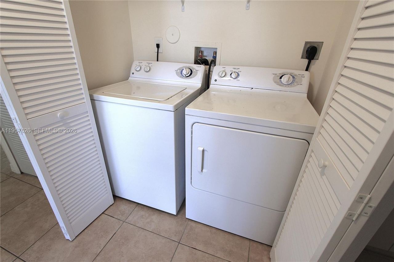 22901 SW 88th Pl, Unit 304, Cutler Bay, FL 33190 Photo