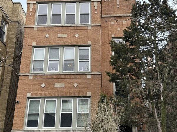 6327 N Oakley Avenue, Unit 1, Chicago, IL 60659