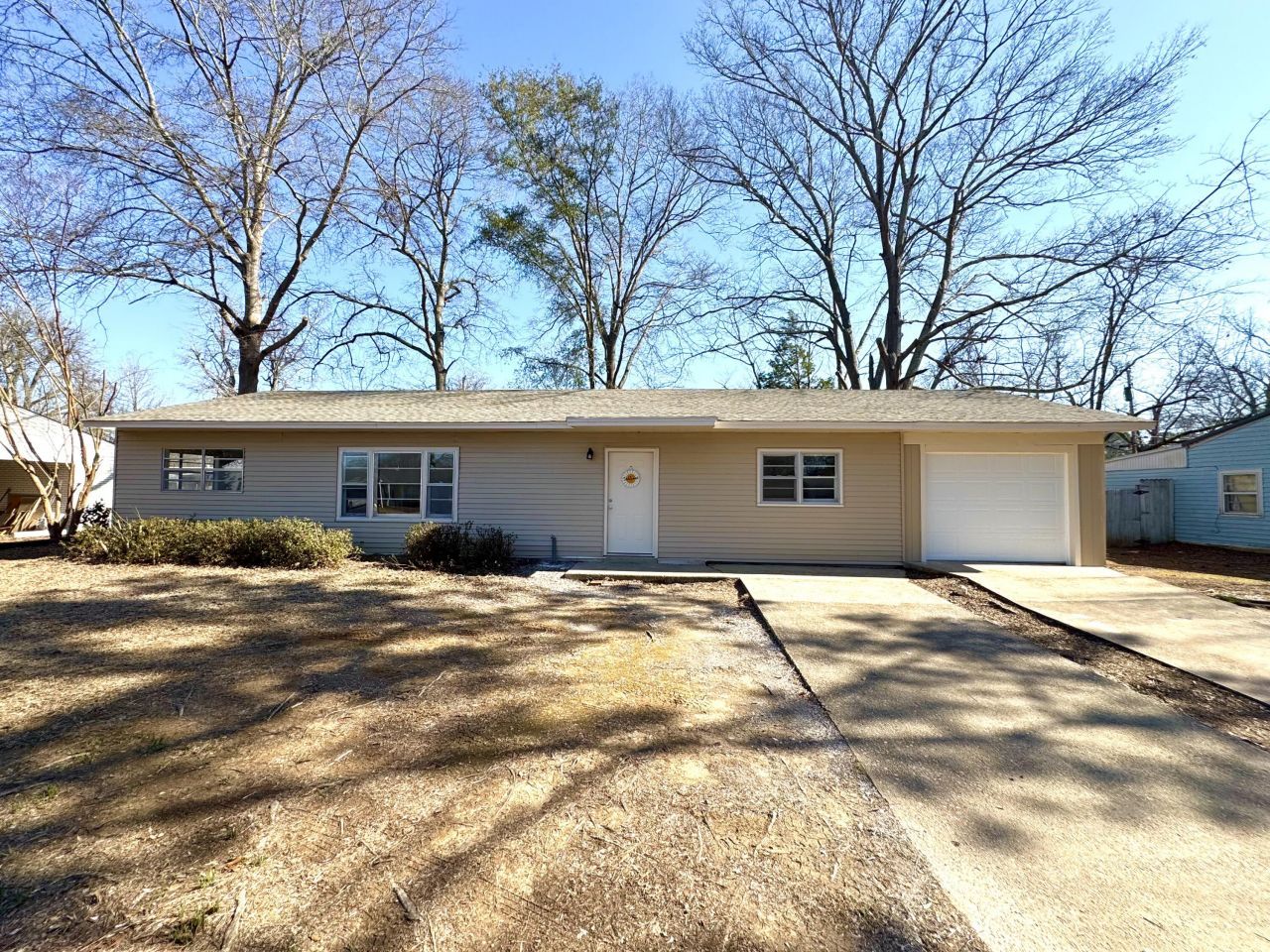 126 Poplar St, Columbus, MS 39702 Main Photo