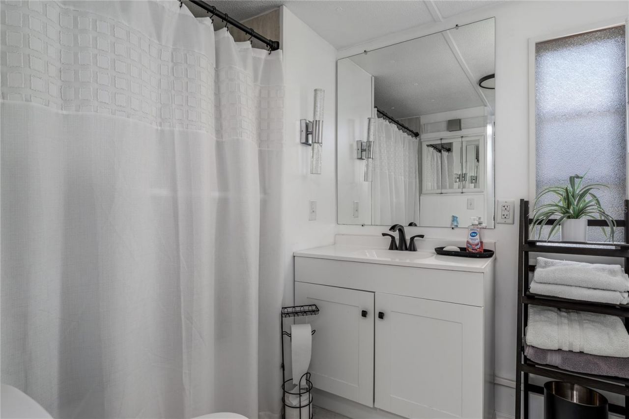 205 52nd Avenue Terrace E, Bradenton, FL 34203 Photo