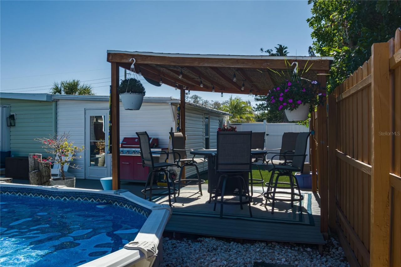 205 52nd Avenue Terrace E, Bradenton, FL 34203 Photo