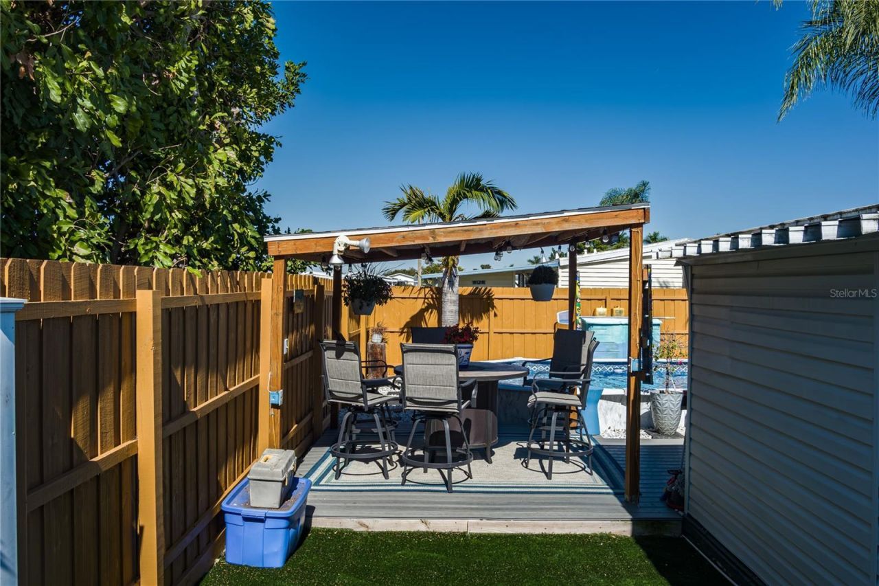 205 52nd Avenue Terrace E, Bradenton, FL 34203 Photo