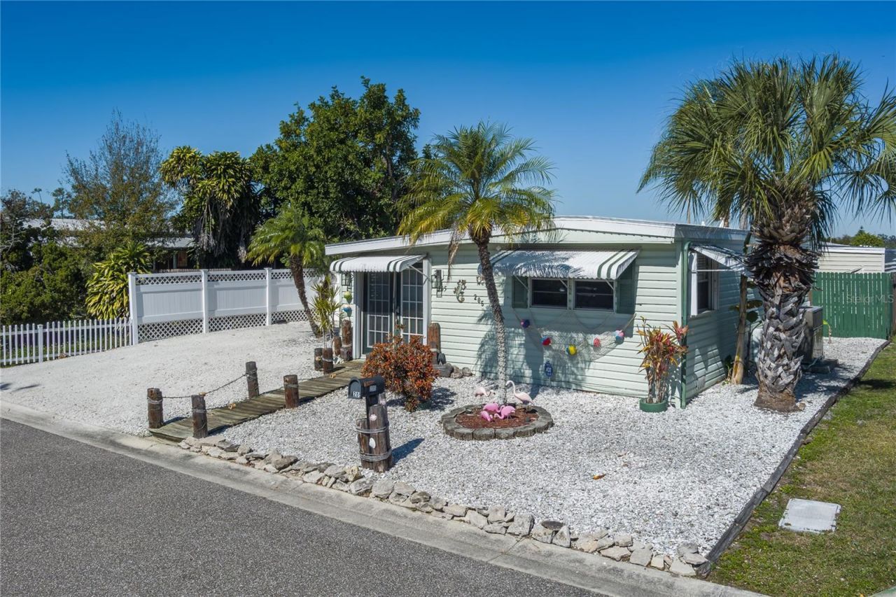 205 52nd Avenue Terrace E, Bradenton, FL 34203 Photo