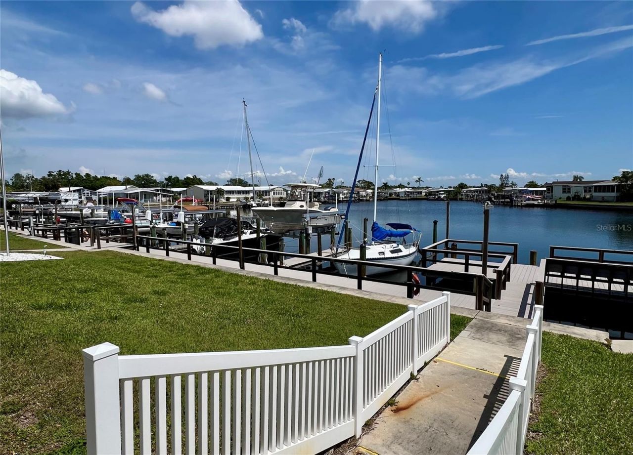 7316 Americana Drive Ne, Unit 146, Saint Petersburg, FL 33702 Photo