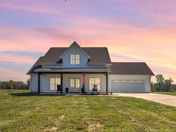 200 Beartown Rd , Loretto, TN 38469