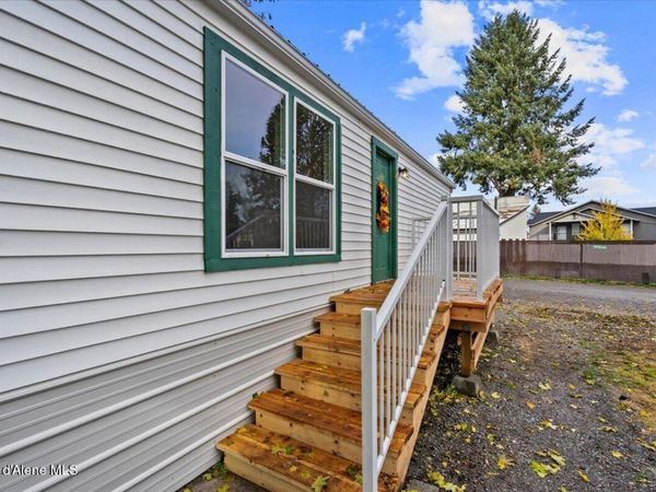 118 E MID TOWN LN, Hayden, ID 83835