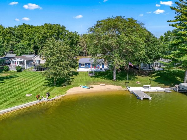 181 Dons Drive, Quincy, MI 49082