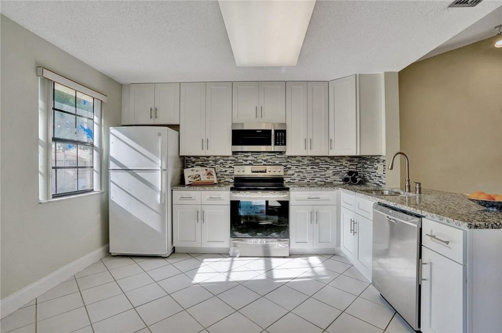 6698 Montego Bay Boulevard, Unit D, Boca Raton, FL 33433 Photo