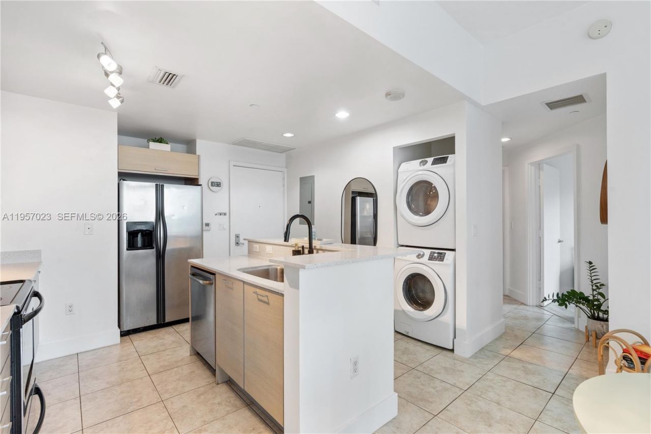 350 NE 24th St, Unit 406, Miami, FL 33137 Photo