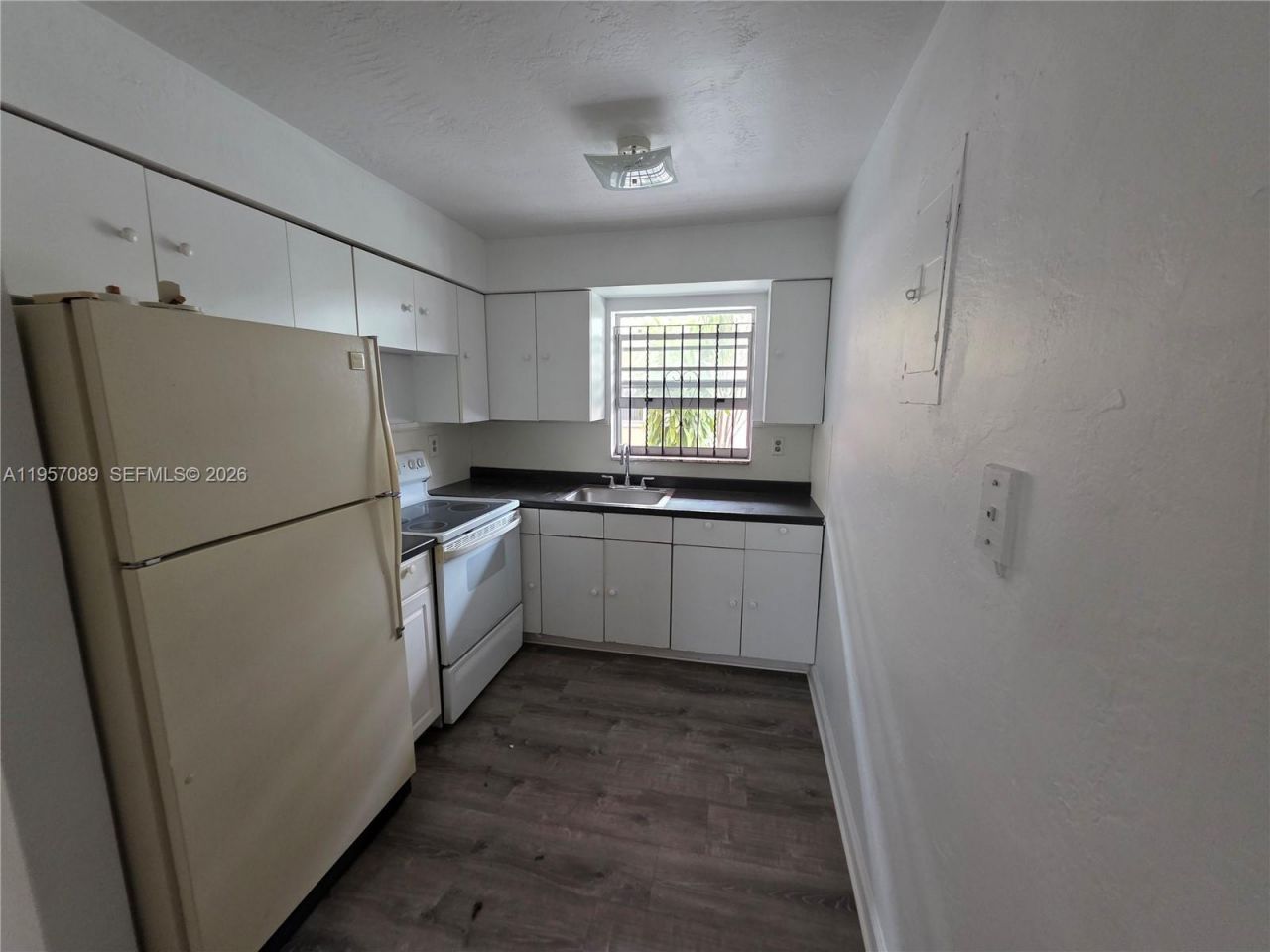 45 E 11th St, Unit 21, Hialeah, FL 33010 Photo