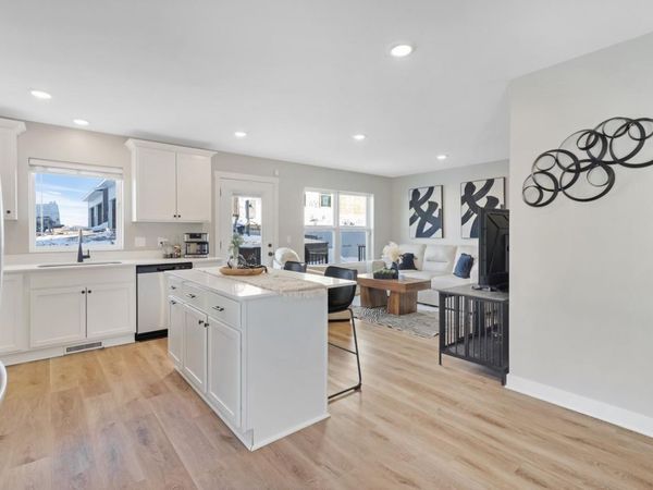 8851 Granite Court, Woodbury, MN 55129