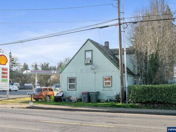 764 NE Main St, Willamina, OR 97396