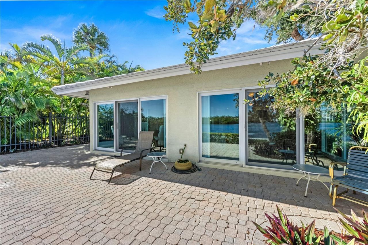 1320 Moonmist Drive, Unit B-11, Sarasota, FL 34242 Photo