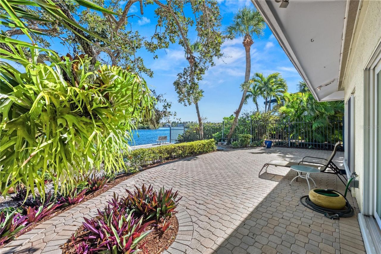 1320 Moonmist Drive, Unit B-11, Sarasota, FL 34242 Photo