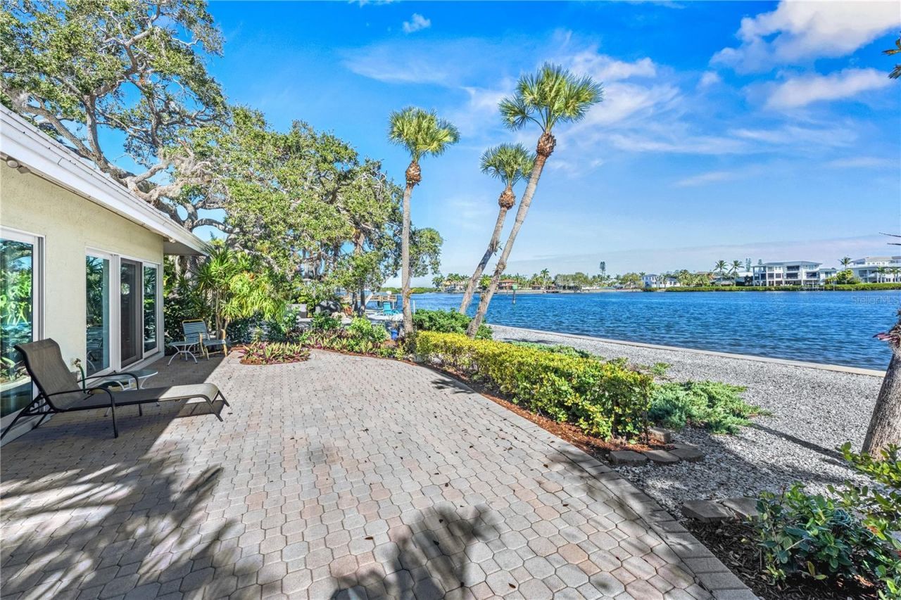 1320 Moonmist Drive, Unit B-11, Sarasota, FL 34242 Photo