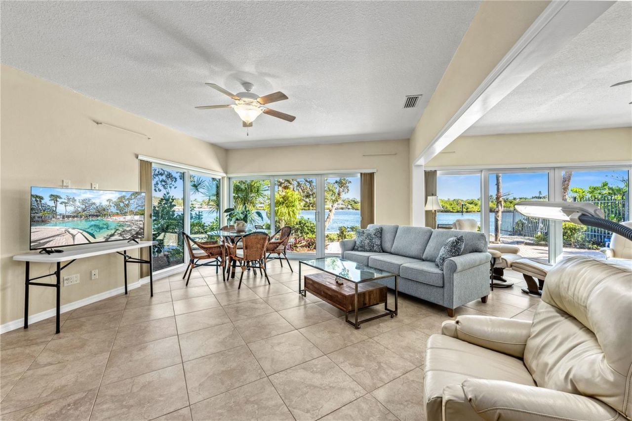 1320 Moonmist Drive, Unit B-11, Sarasota, FL 34242 Photo