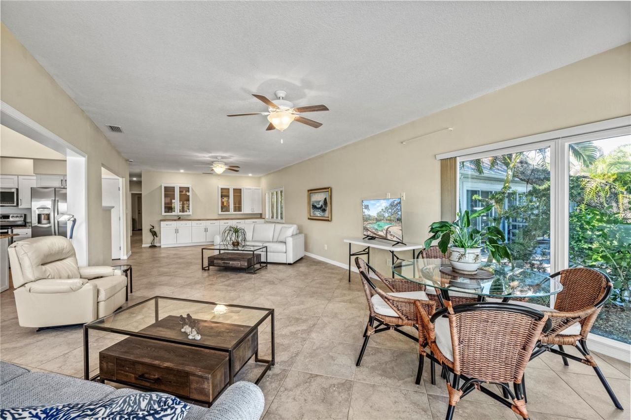 1320 Moonmist Drive, Unit B-11, Sarasota, FL 34242 Photo