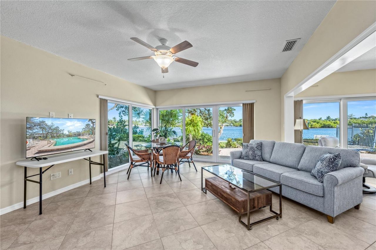 1320 Moonmist Drive, Unit B-11, Sarasota, FL 34242 Photo