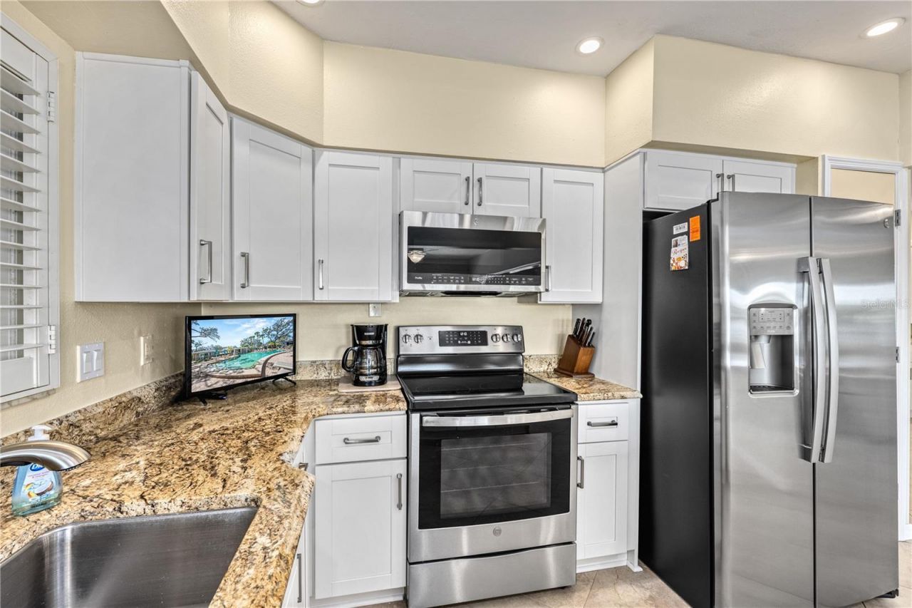 1320 Moonmist Drive, Unit B-11, Sarasota, FL 34242 Photo