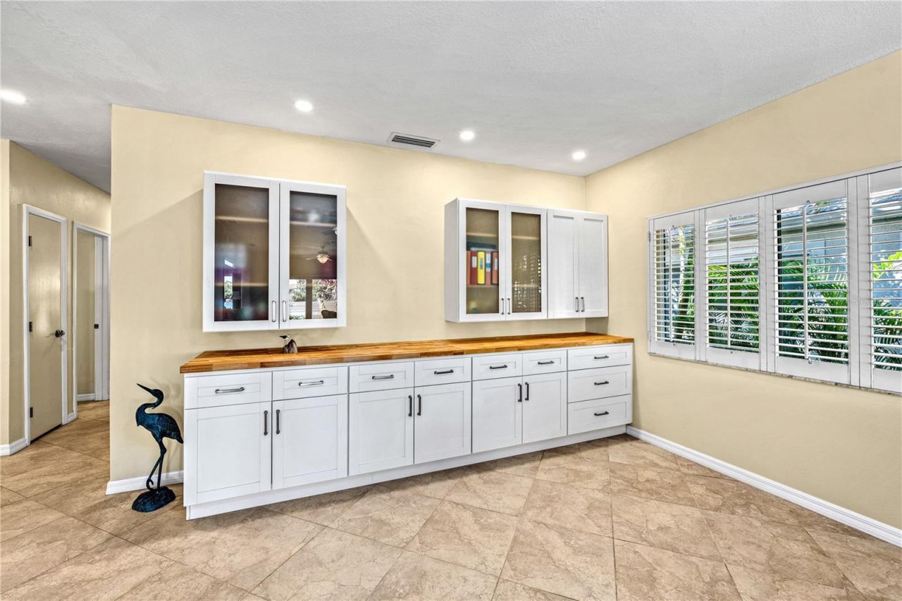 1320 Moonmist Drive, Unit B-11, Sarasota, FL 34242 Photo