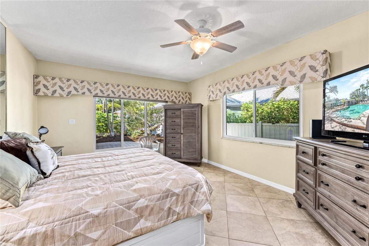 1320 Moonmist Drive, Unit B-11, Sarasota, FL 34242 Photo