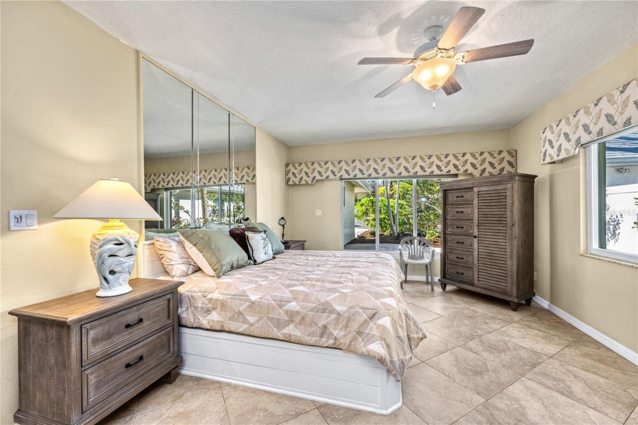 1320 Moonmist Drive, Unit B-11, Sarasota, FL 34242 Photo