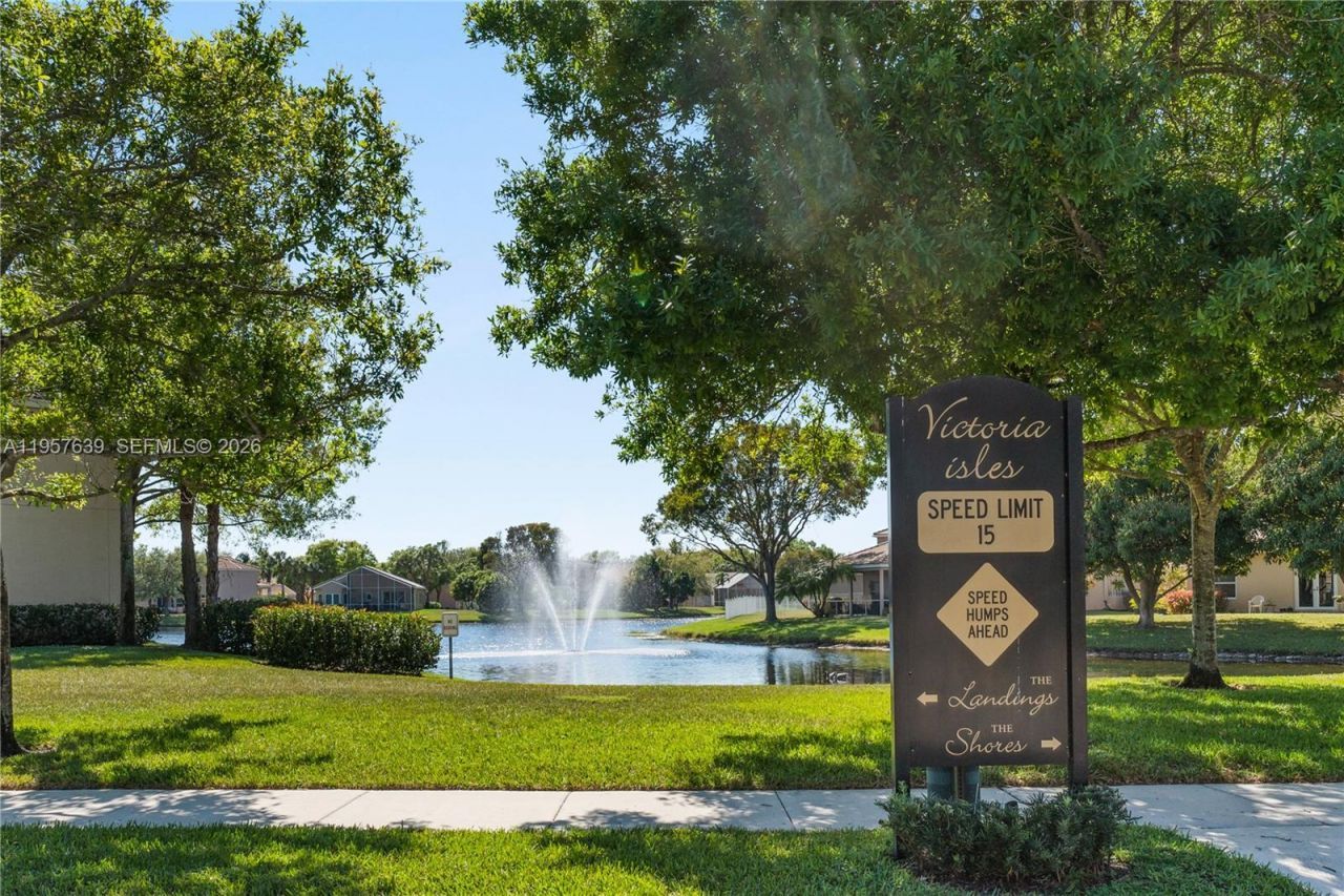 5758 NW 48th Ave, Coconut Creek, FL 33073 Photo