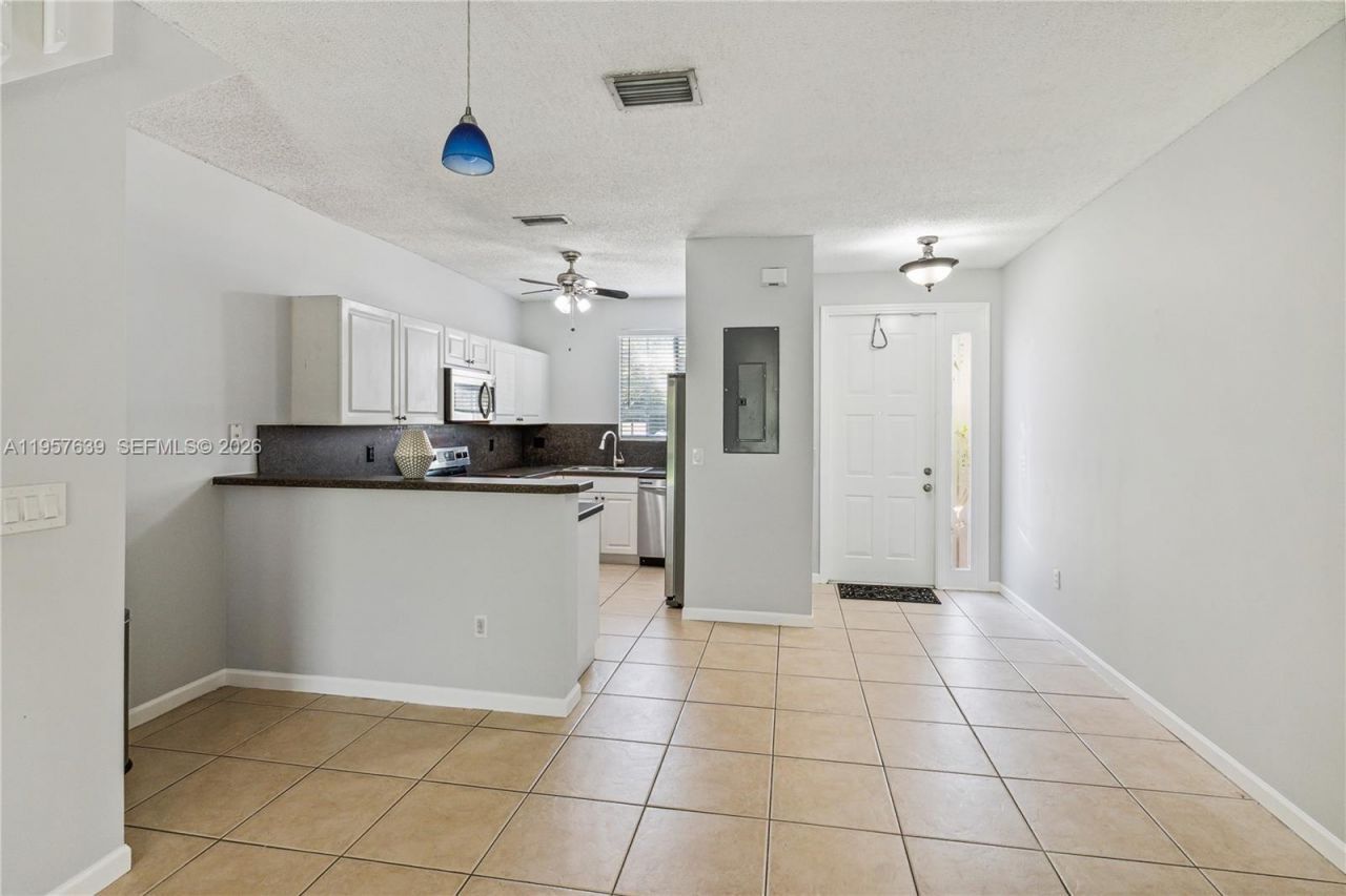 5758 NW 48th Ave, Coconut Creek, FL 33073 Photo