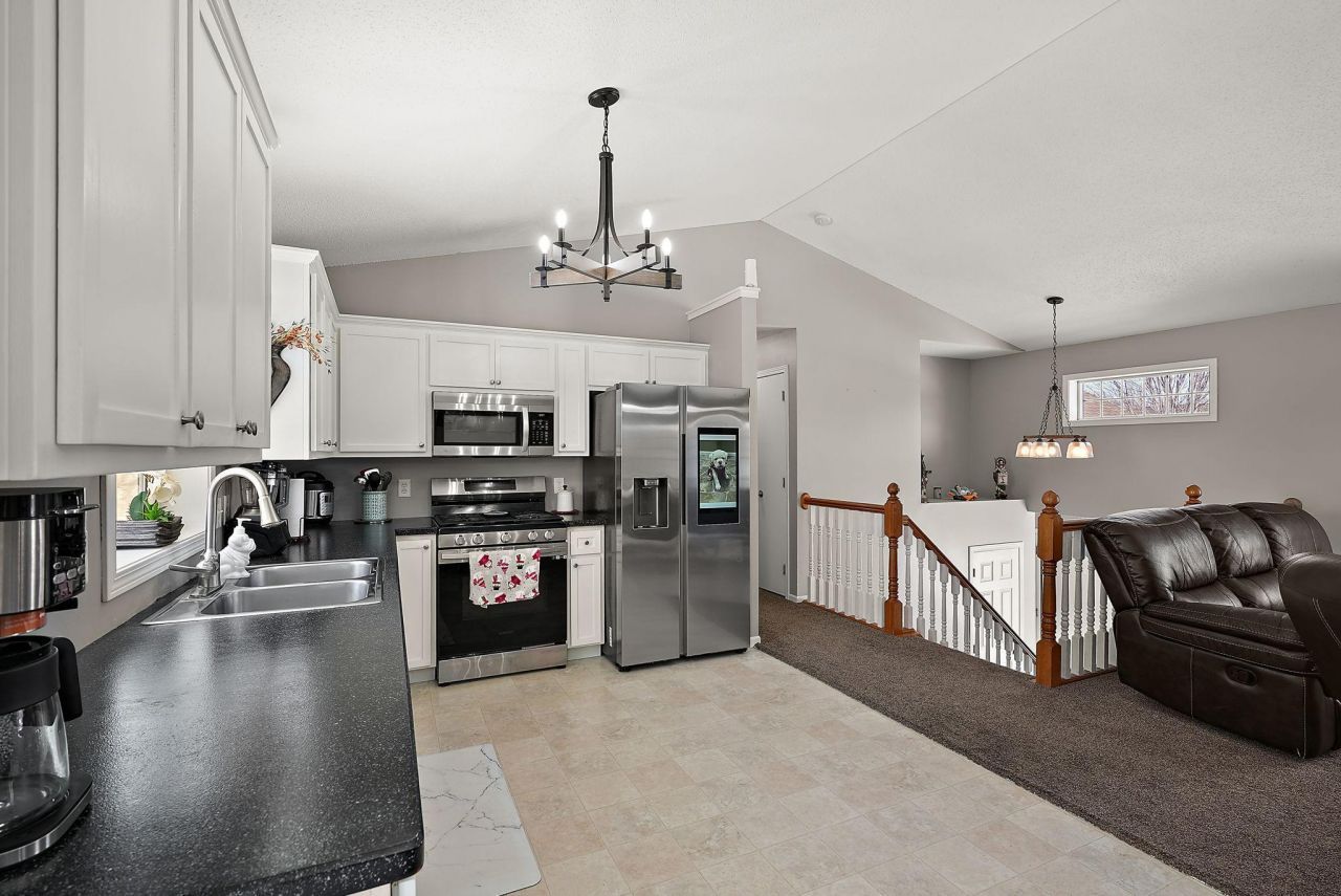 103 Dresden Lane, Waverly, MN 55390 Main Photo