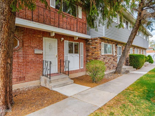 28 Smithridge Park, Reno, NV 89502