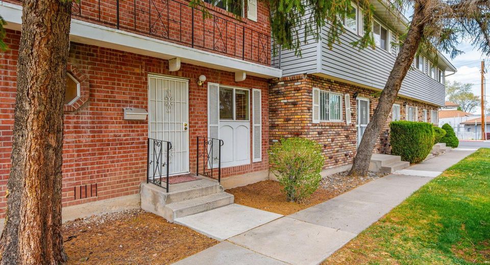 28 Smithridge Park, Reno, NV 89502 Photo