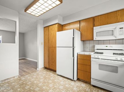 28 Smithridge Park, Reno, NV 89502 Photo